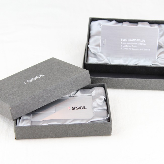 SSCL 포르쉐 센터 메탈 카드 USB 패키지